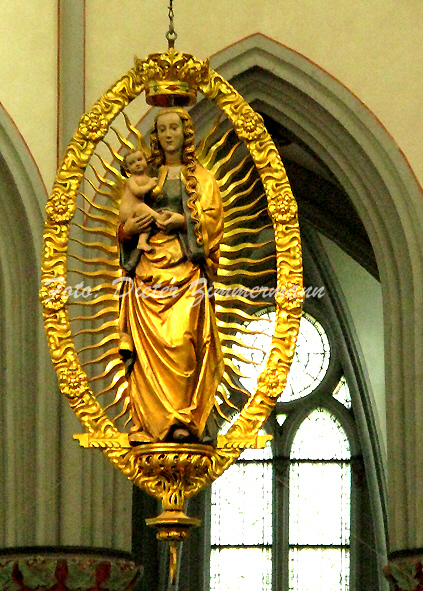 14_Dom_Altenberg_Madonnenkranz01.jpg