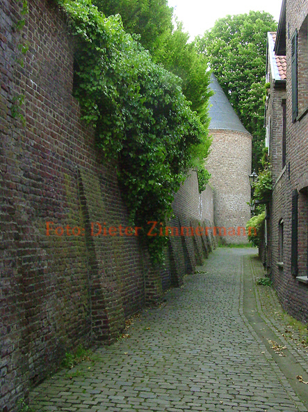 16_Stadtmauer_innen_01.jpg