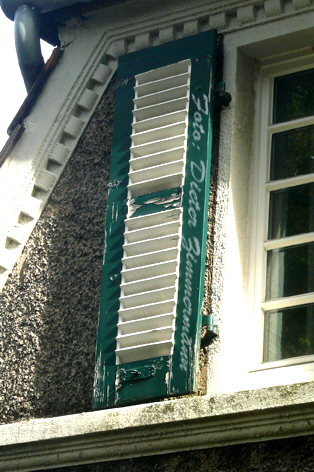 26_fensterladen_laubenweg01.jpg