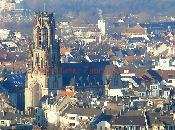 04_Luftbild_Agneskirche01.jpg