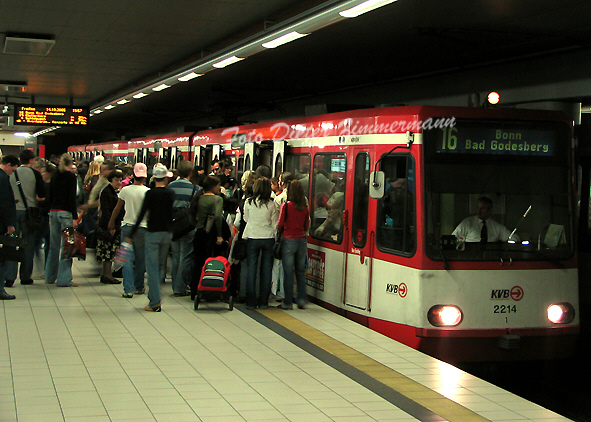 15_Ubahn16_Neumarkt01.jpg