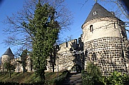 24_Stadtmauer_Ecktuerme_Sachsen_Salierring01.jpg