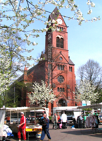 02_Kirche_MarktTag02.jpg