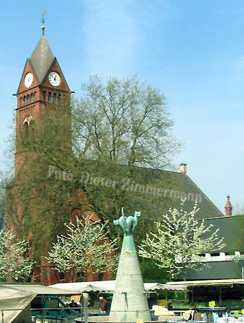 03_Kirche_MarktTag01b.jpg