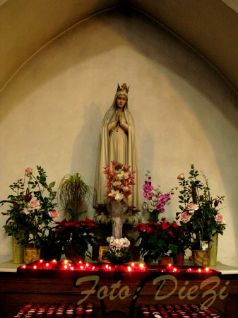 08minoritenkirch_marienaltar01.jpg