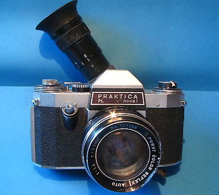 18Praktica_Spiegelreflex_OkularSucher02.jpg