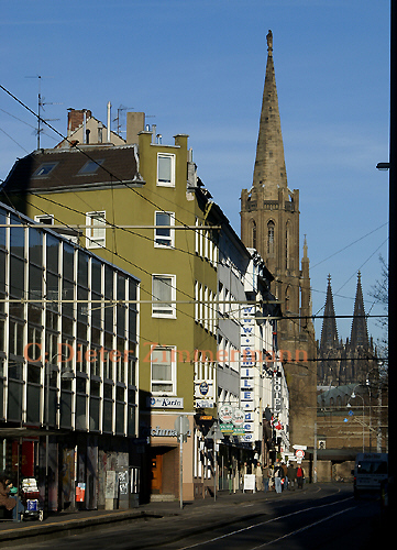 58zuelpicherplatz_seitenstr_Domblick01.jpg