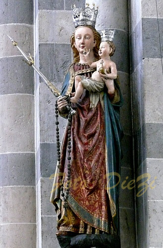 07st_andreas_innen_saeulenfigur_maria_mit_kind01.jpg