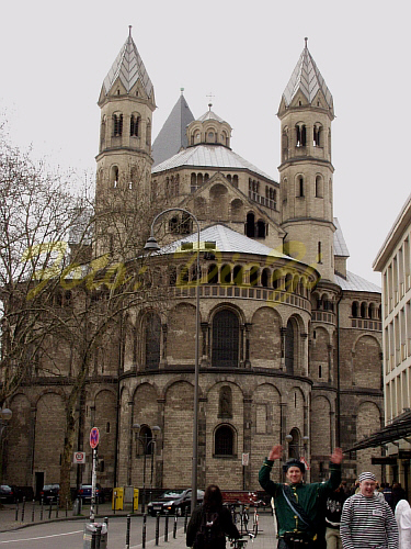 01Kirche_Neumarkt_02.tif